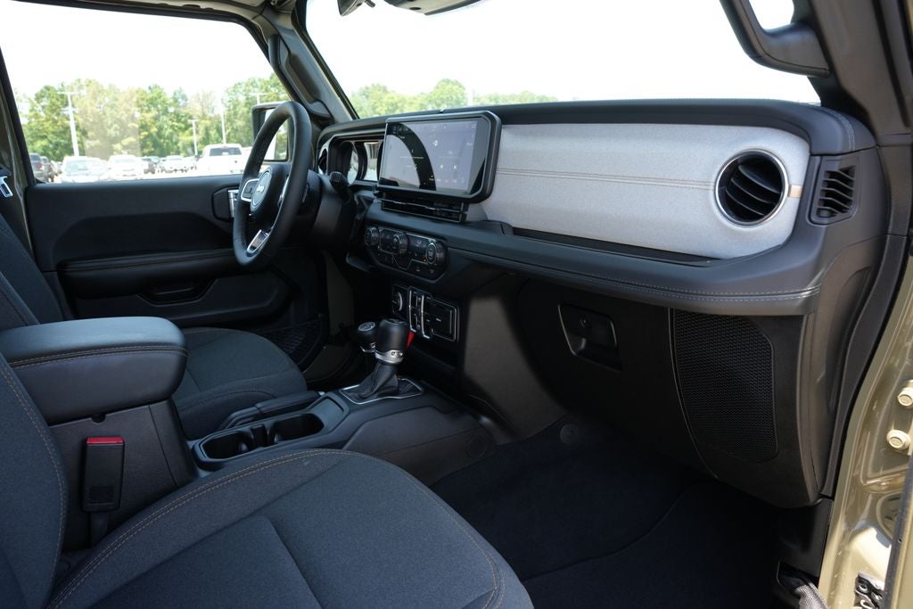 2026 Jeep Wrangler 4-Door Sahara 4x4