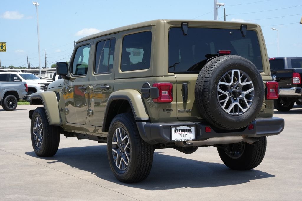 2026 Jeep Wrangler 4-Door Sahara 4x4