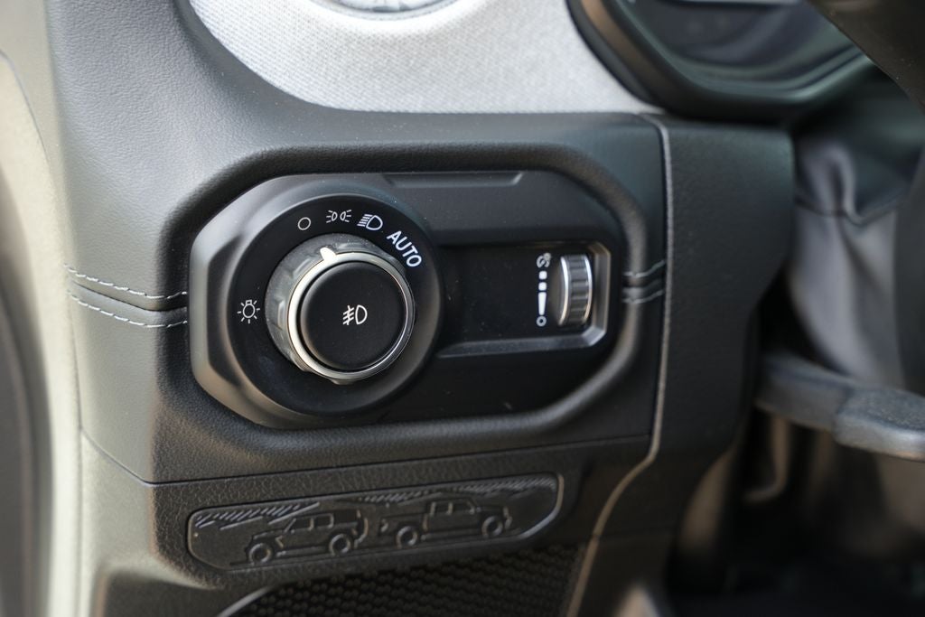 2024 Jeep Wrangler 4-Door Sahara 4x4