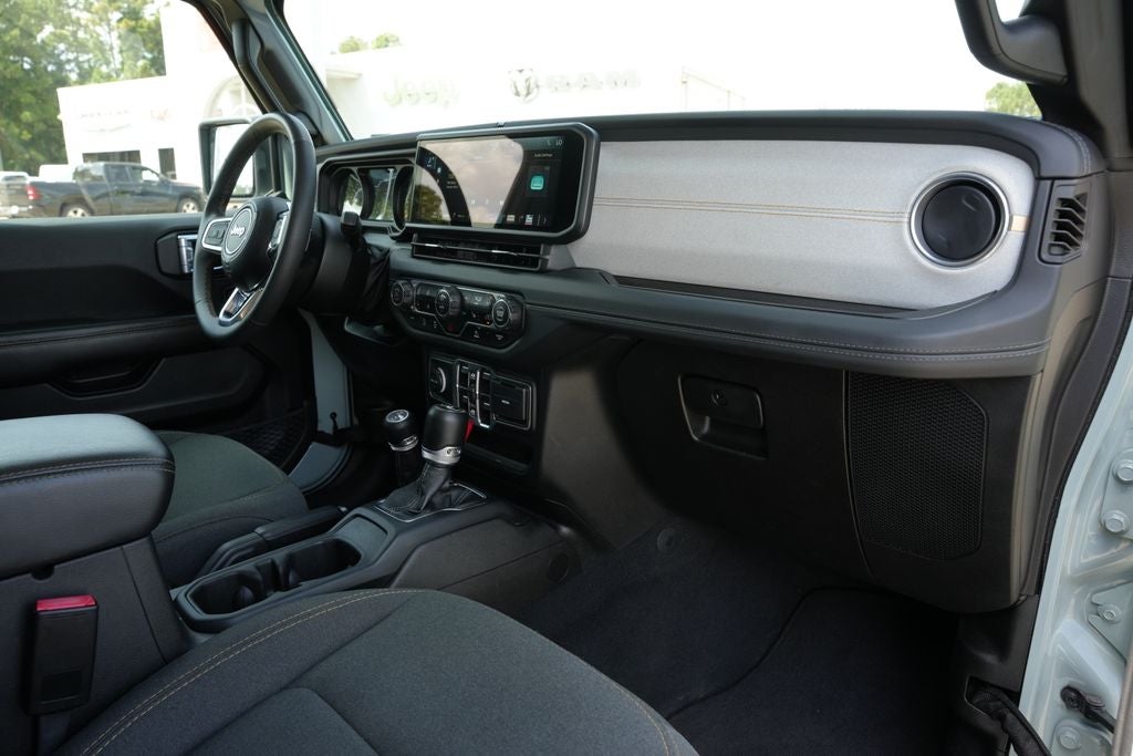 2024 Jeep Wrangler 4-Door Sahara 4x4