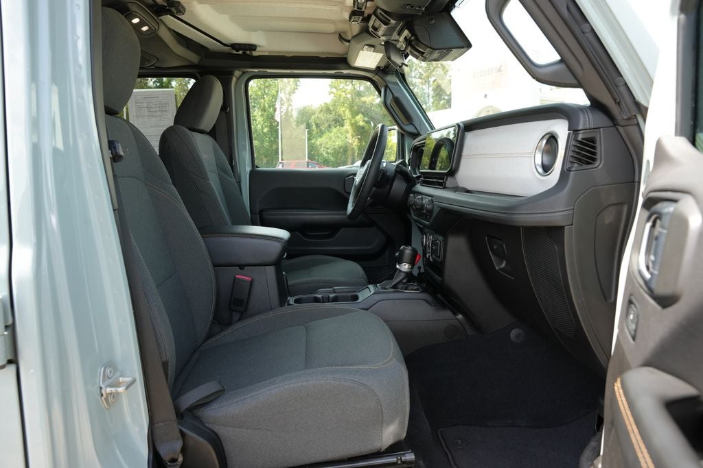 2024 Jeep Wrangler 4-Door Sahara 4x4