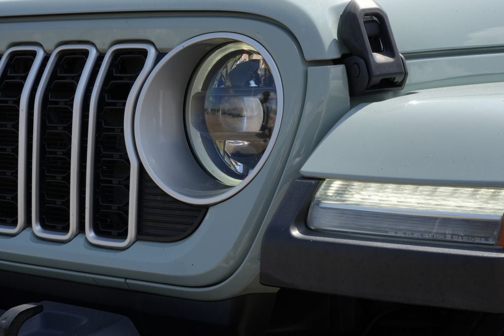 2024 Jeep Wrangler 4-Door Sahara 4x4