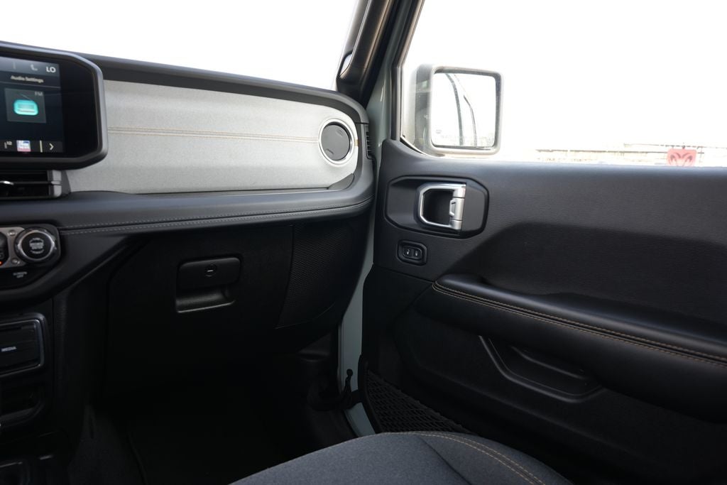 2024 Jeep Wrangler 4-Door Sahara 4x4