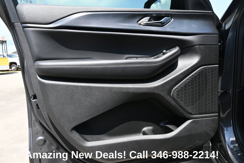 2026 Jeep Grand Cherokee GRAND CHEROKEE LAREDO X 4X2