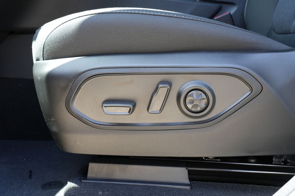 2026 Jeep Grand Cherokee GRAND CHEROKEE LAREDO X 4X2