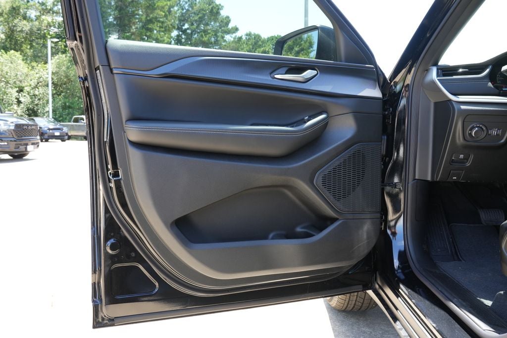 2026 Jeep Grand Cherokee GRAND CHEROKEE LAREDO X 4X2
