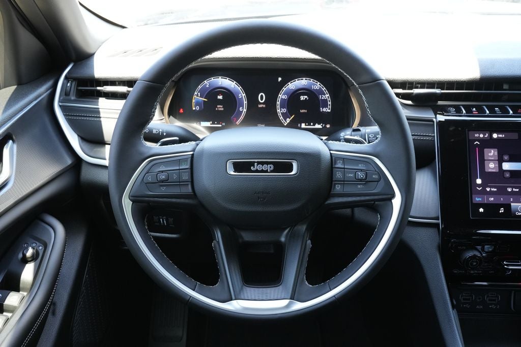 2026 Jeep Grand Cherokee GRAND CHEROKEE LAREDO X 4X2