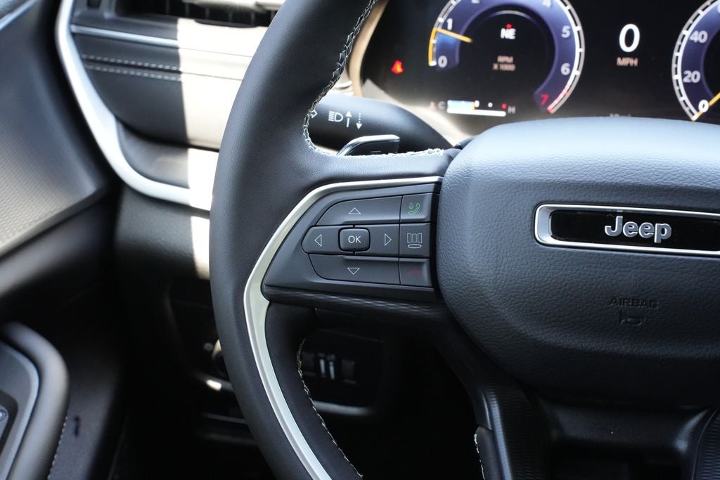 2026 Jeep Grand Cherokee GRAND CHEROKEE LAREDO X 4X2