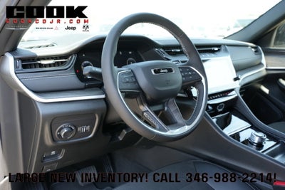 2027 Jeep Grand Cherokee GRAND CHEROKEE LAREDO ALTITUDE 4X2