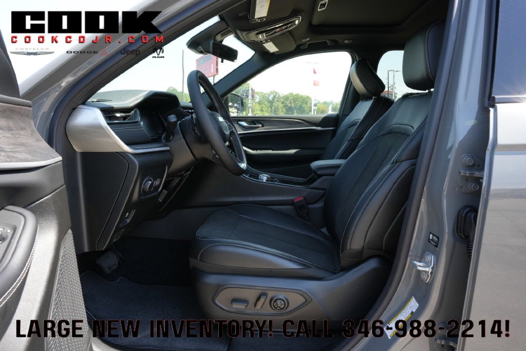 2027 Jeep Grand Cherokee GRAND CHEROKEE LAREDO ALTITUDE 4X2