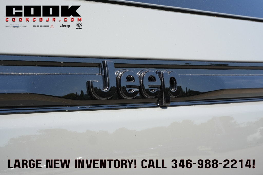 2027 Jeep Grand Cherokee GRAND CHEROKEE LAREDO ALTITUDE 4X2