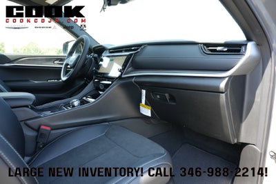 2027 Jeep Grand Cherokee GRAND CHEROKEE LAREDO ALTITUDE 4X2