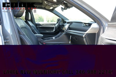 2027 Jeep Grand Cherokee GRAND CHEROKEE LAREDO ALTITUDE 4X2