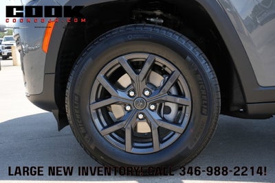 2027 Jeep Grand Cherokee GRAND CHEROKEE LAREDO ALTITUDE 4X2