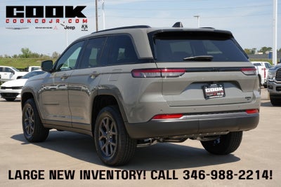 2027 Jeep Grand Cherokee GRAND CHEROKEE LAREDO ALTITUDE 4X2