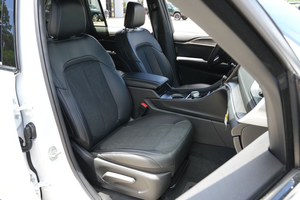 2026 Jeep Grand Cherokee GRAND CHEROKEE LAREDO ALTITUDE 4X2