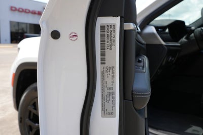 2026 Jeep Grand Cherokee GRAND CHEROKEE LAREDO ALTITUDE 4X2