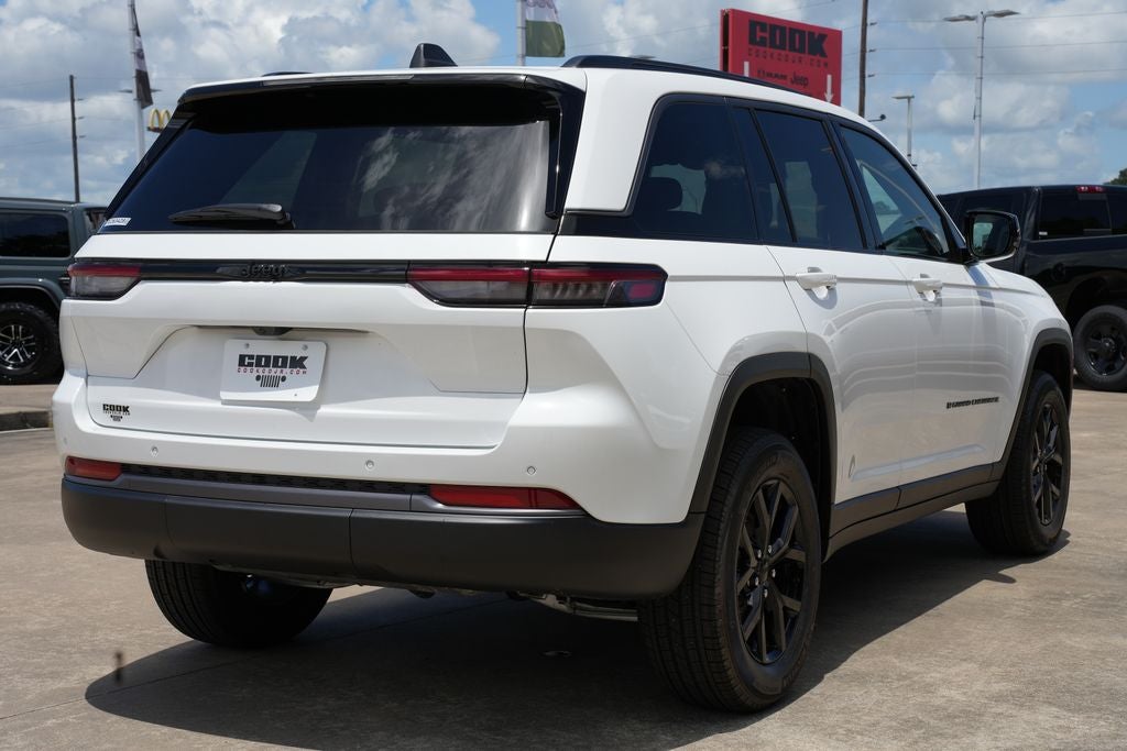 2026 Jeep Grand Cherokee GRAND CHEROKEE LAREDO ALTITUDE 4X2