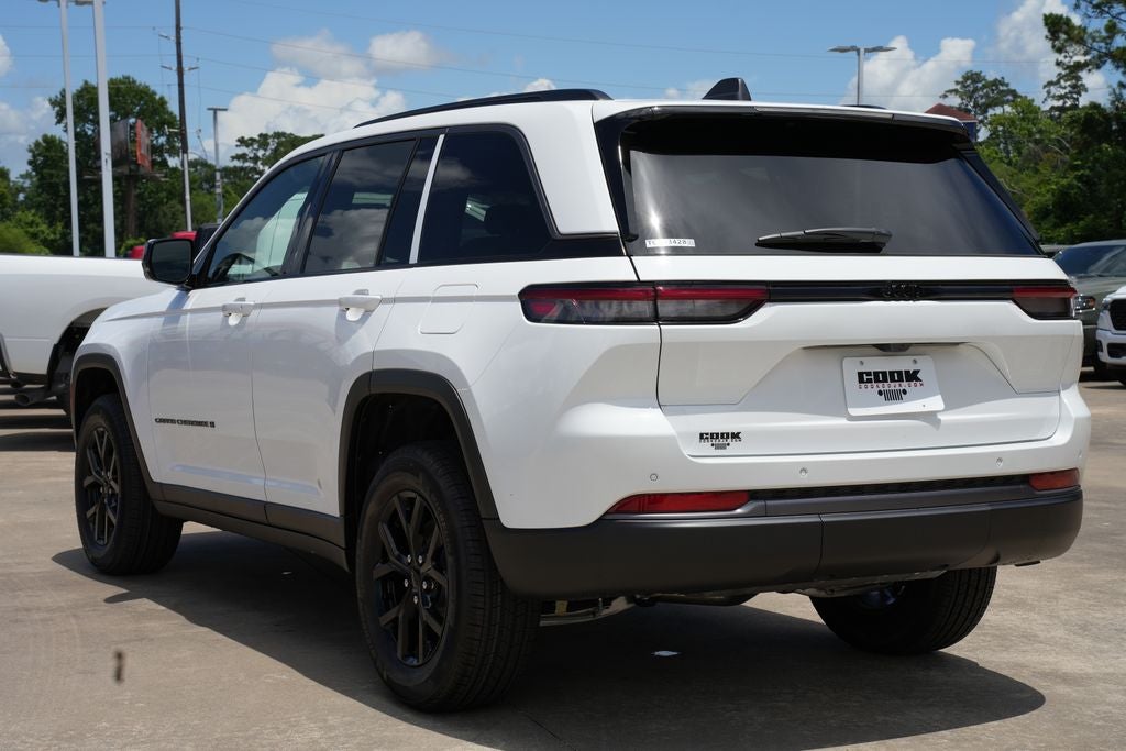 2026 Jeep Grand Cherokee GRAND CHEROKEE LAREDO ALTITUDE 4X2