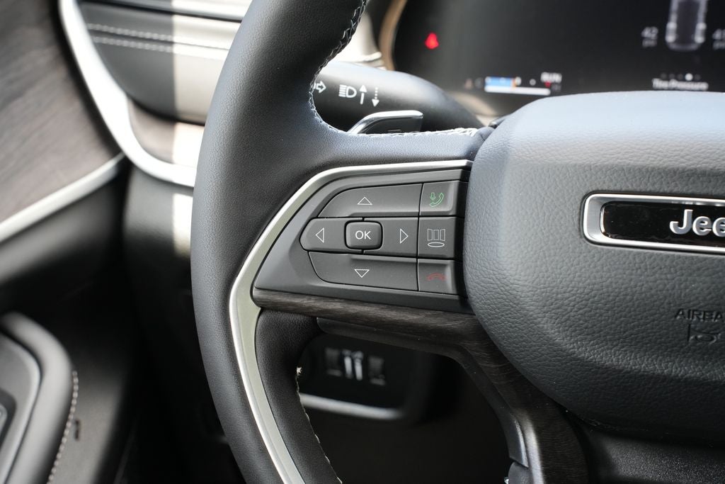 2026 Jeep Grand Cherokee GRAND CHEROKEE LAREDO ALTITUDE 4X2