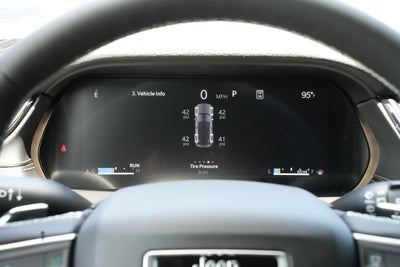 2026 Jeep Grand Cherokee GRAND CHEROKEE LAREDO ALTITUDE 4X2