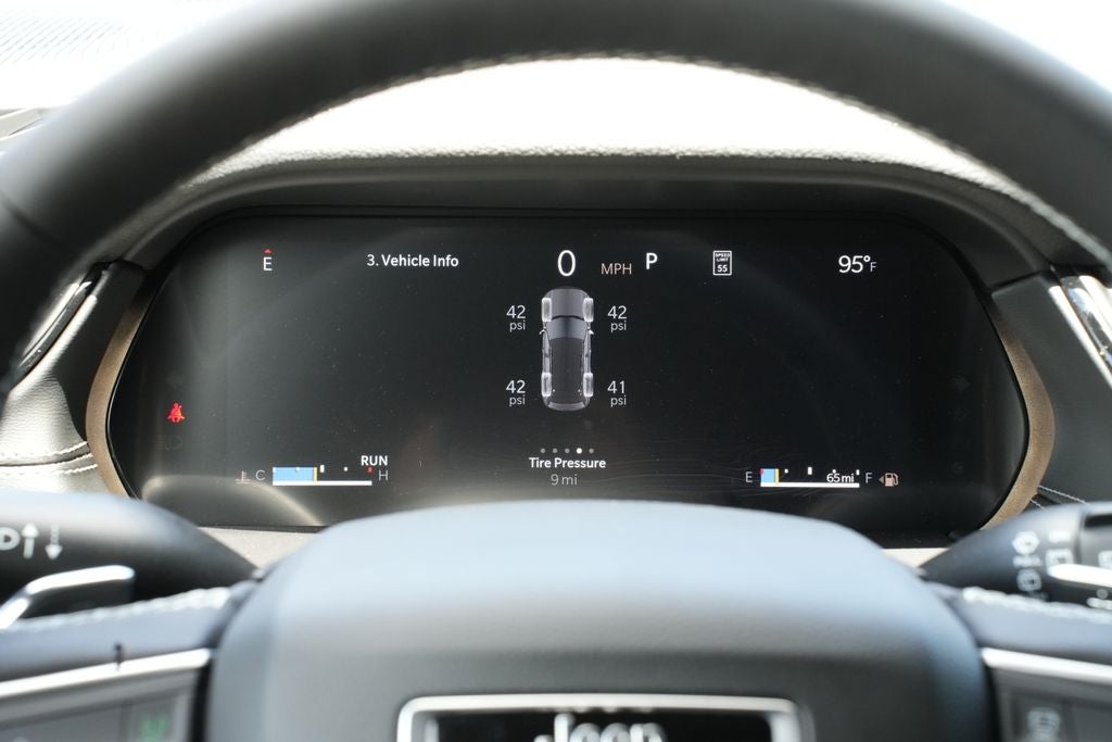 2026 Jeep Grand Cherokee GRAND CHEROKEE LAREDO ALTITUDE 4X2