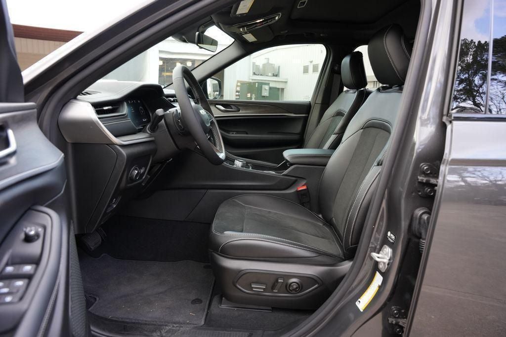 2026 Jeep Grand Cherokee GRAND CHEROKEE LAREDO ALTITUDE 4X2