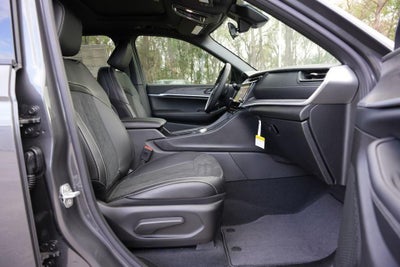 2026 Jeep Grand Cherokee GRAND CHEROKEE LAREDO ALTITUDE 4X2