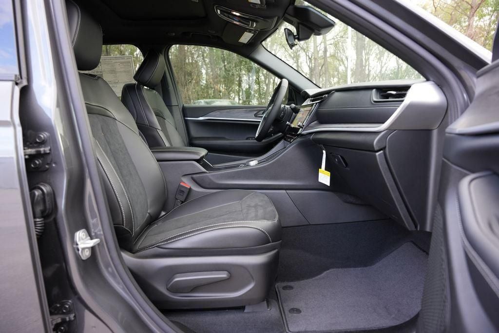 2026 Jeep Grand Cherokee GRAND CHEROKEE LAREDO ALTITUDE 4X2
