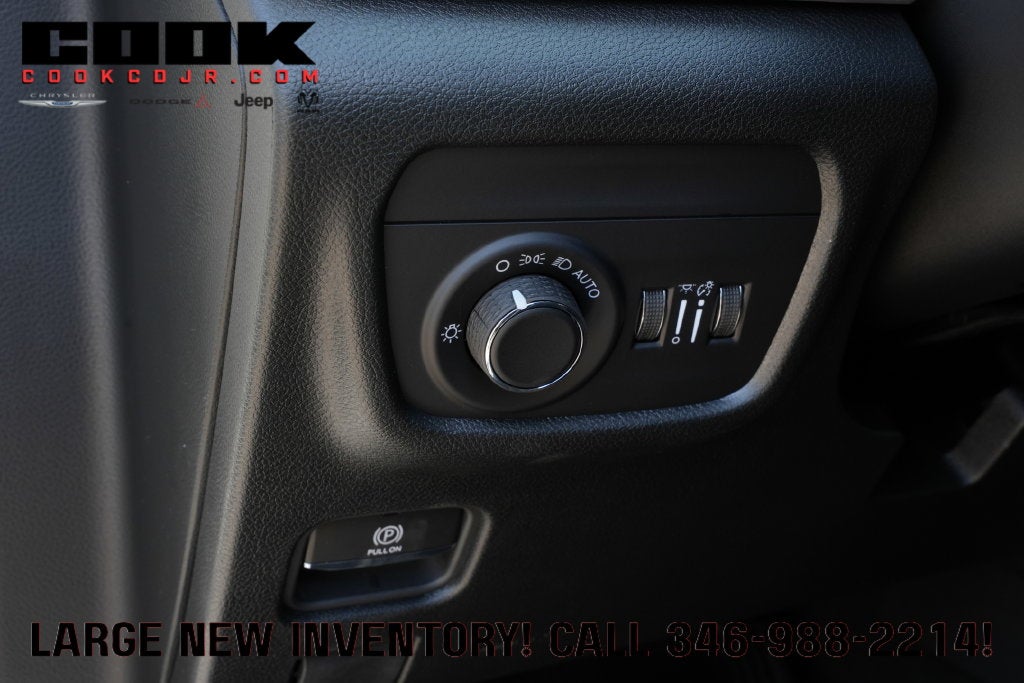 2027 Jeep Grand Cherokee GRAND CHEROKEE LAREDO ALTITUDE 4X2