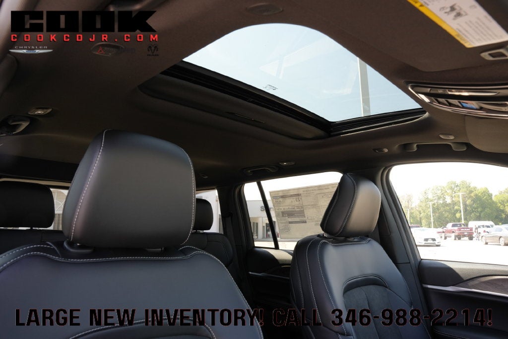 2027 Jeep Grand Cherokee GRAND CHEROKEE LAREDO ALTITUDE 4X2