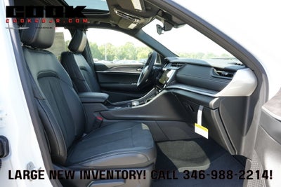 2027 Jeep Grand Cherokee GRAND CHEROKEE LAREDO ALTITUDE 4X2