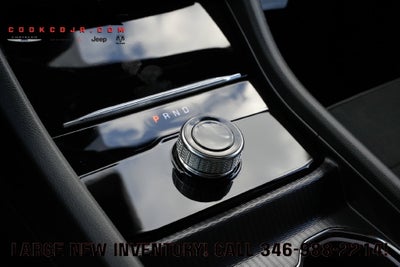 2027 Jeep Grand Cherokee GRAND CHEROKEE LAREDO ALTITUDE 4X2