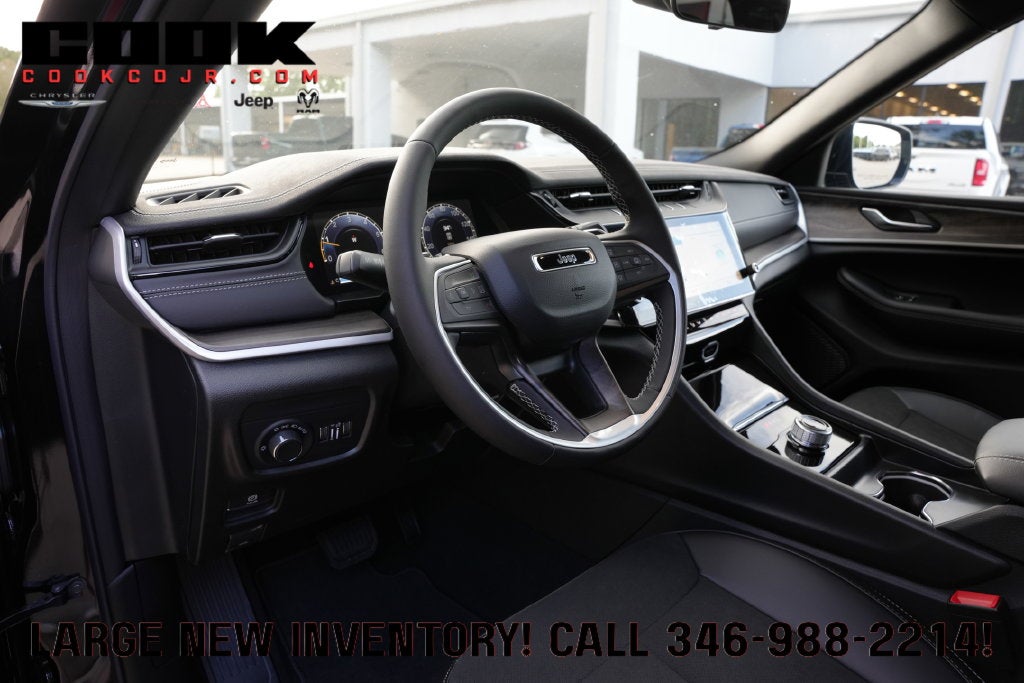 2027 Jeep Grand Cherokee GRAND CHEROKEE LAREDO ALTITUDE 4X2