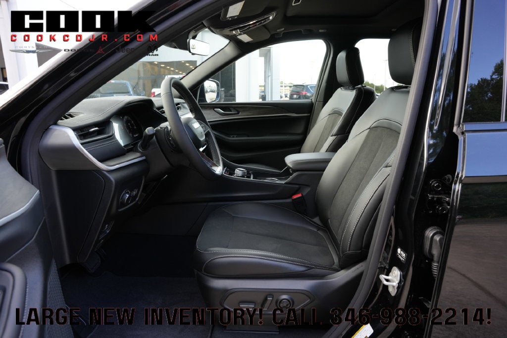 2027 Jeep Grand Cherokee GRAND CHEROKEE LAREDO ALTITUDE 4X2