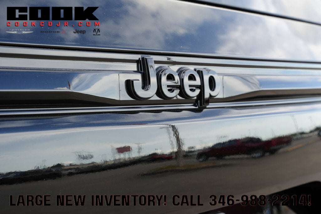 2027 Jeep Grand Cherokee GRAND CHEROKEE LAREDO ALTITUDE 4X2