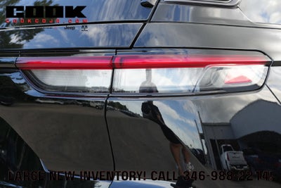 2027 Jeep Grand Cherokee GRAND CHEROKEE LAREDO ALTITUDE 4X2