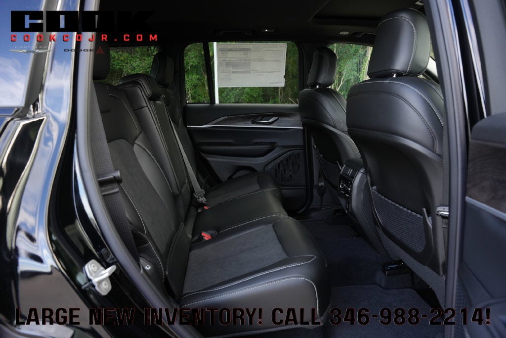 2027 Jeep Grand Cherokee GRAND CHEROKEE LAREDO ALTITUDE 4X2