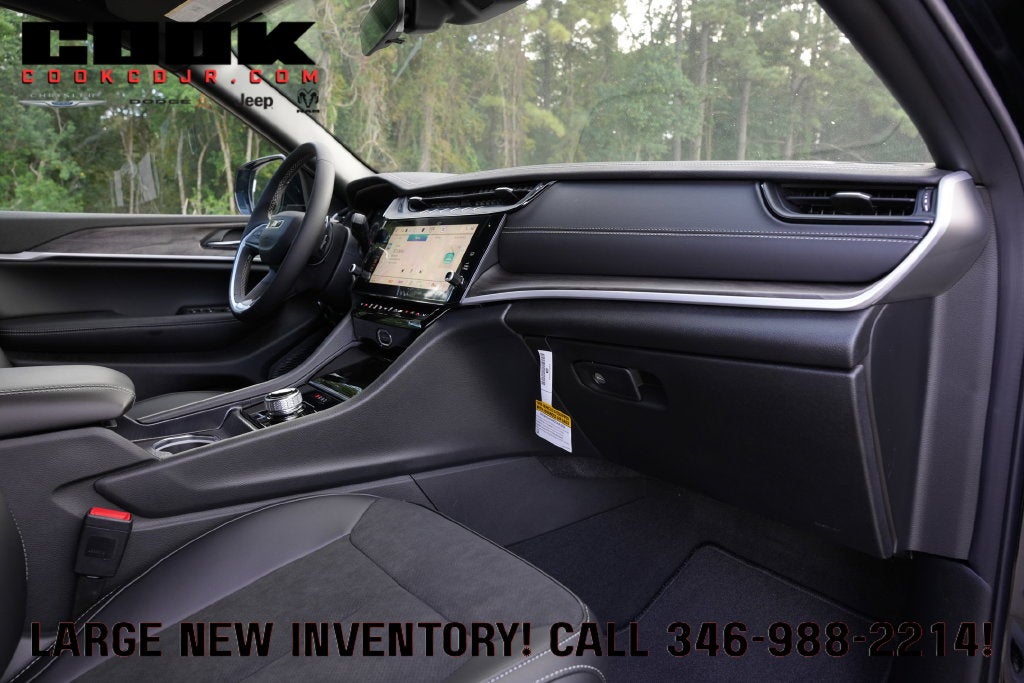 2027 Jeep Grand Cherokee GRAND CHEROKEE LAREDO ALTITUDE 4X2