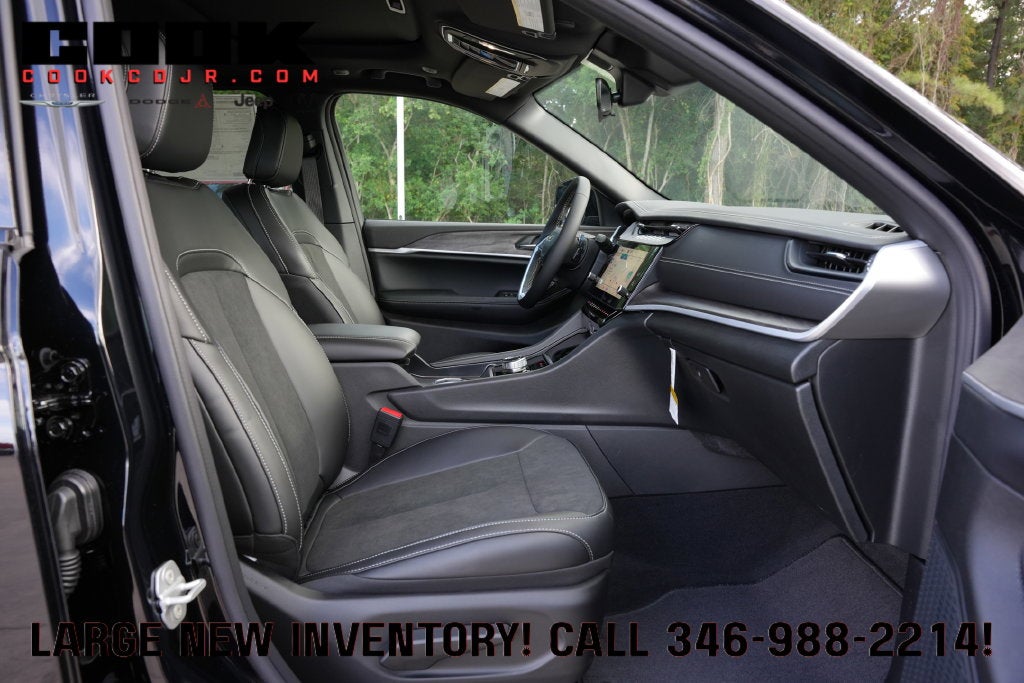 2027 Jeep Grand Cherokee GRAND CHEROKEE LAREDO ALTITUDE 4X2