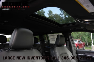 2027 Jeep Grand Cherokee GRAND CHEROKEE LAREDO ALTITUDE 4X2