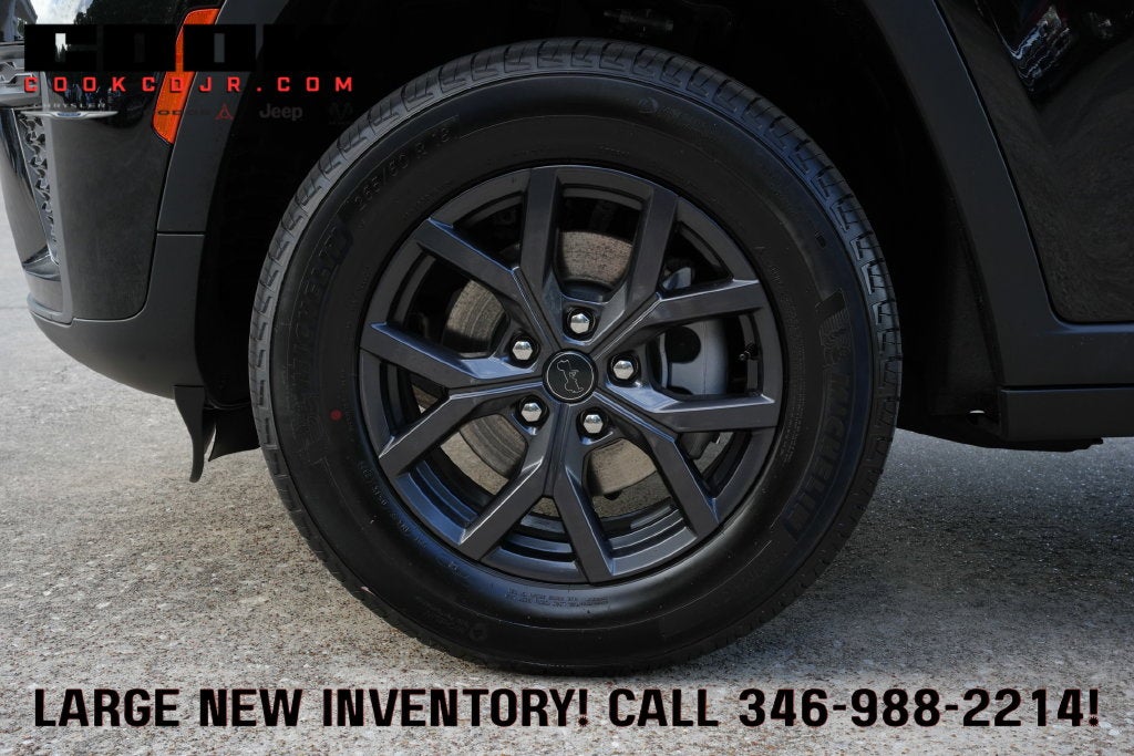2027 Jeep Grand Cherokee GRAND CHEROKEE LAREDO ALTITUDE 4X2