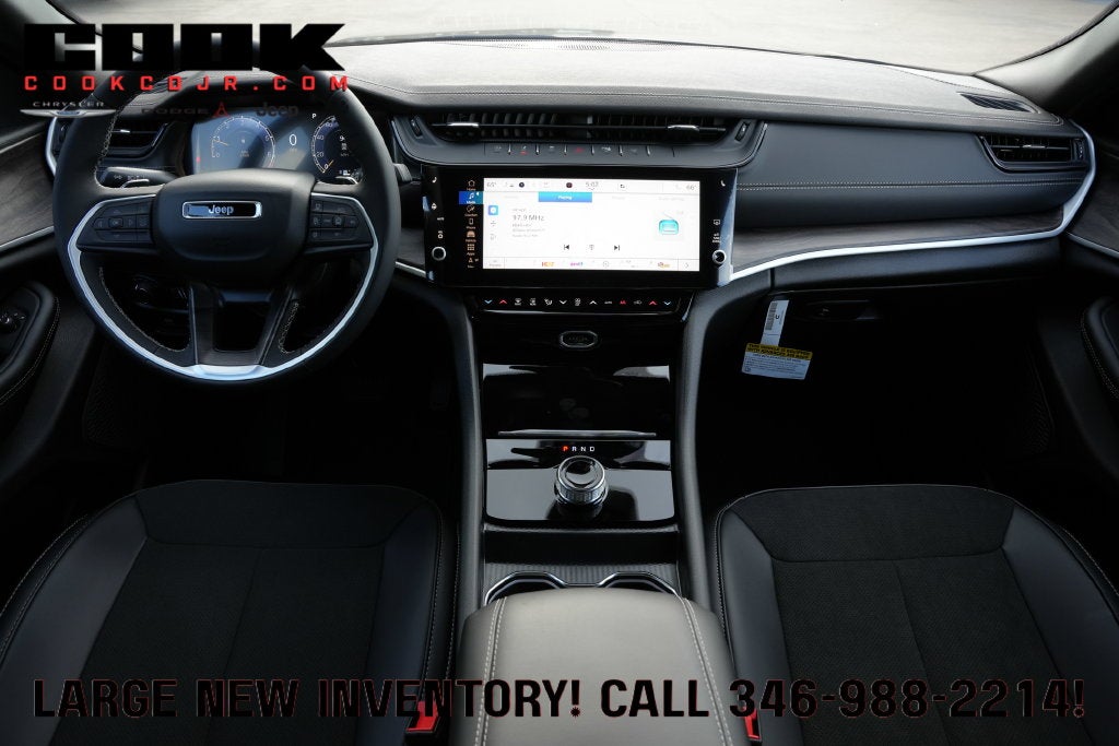 2027 Jeep Grand Cherokee GRAND CHEROKEE LAREDO ALTITUDE 4X2