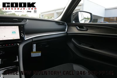 2027 Jeep Grand Cherokee GRAND CHEROKEE LAREDO ALTITUDE 4X2