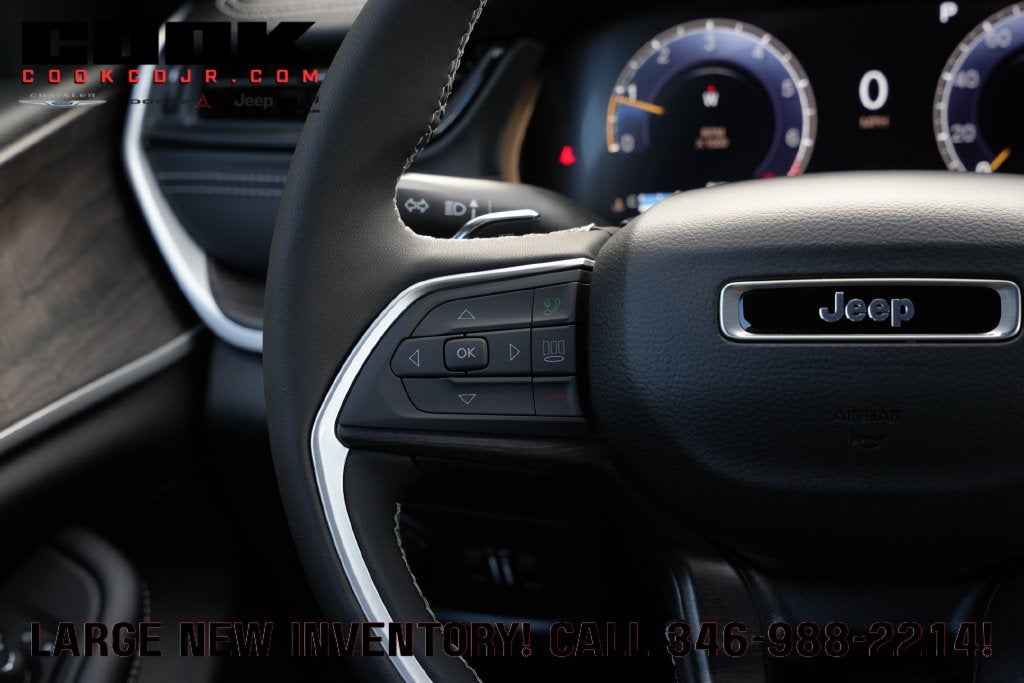 2027 Jeep Grand Cherokee GRAND CHEROKEE LAREDO ALTITUDE 4X2