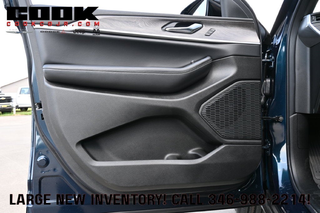 2027 Jeep Grand Cherokee GRAND CHEROKEE LIMITED 4X2