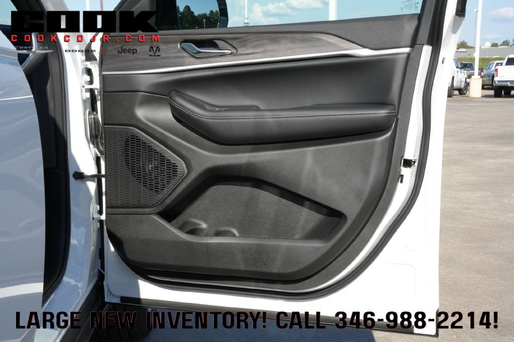 2027 Jeep Grand Cherokee GRAND CHEROKEE LIMITED 4X2