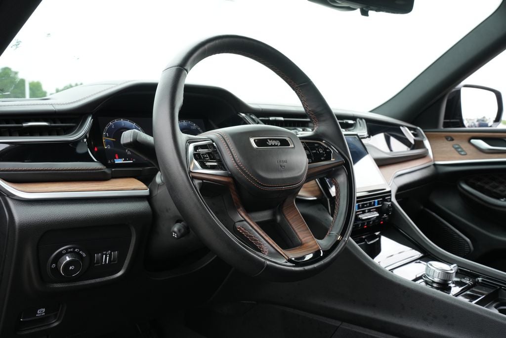 2022 Jeep Grand Cherokee Summit 4x4