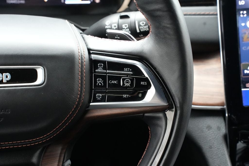 2022 Jeep Grand Cherokee Summit 4x4