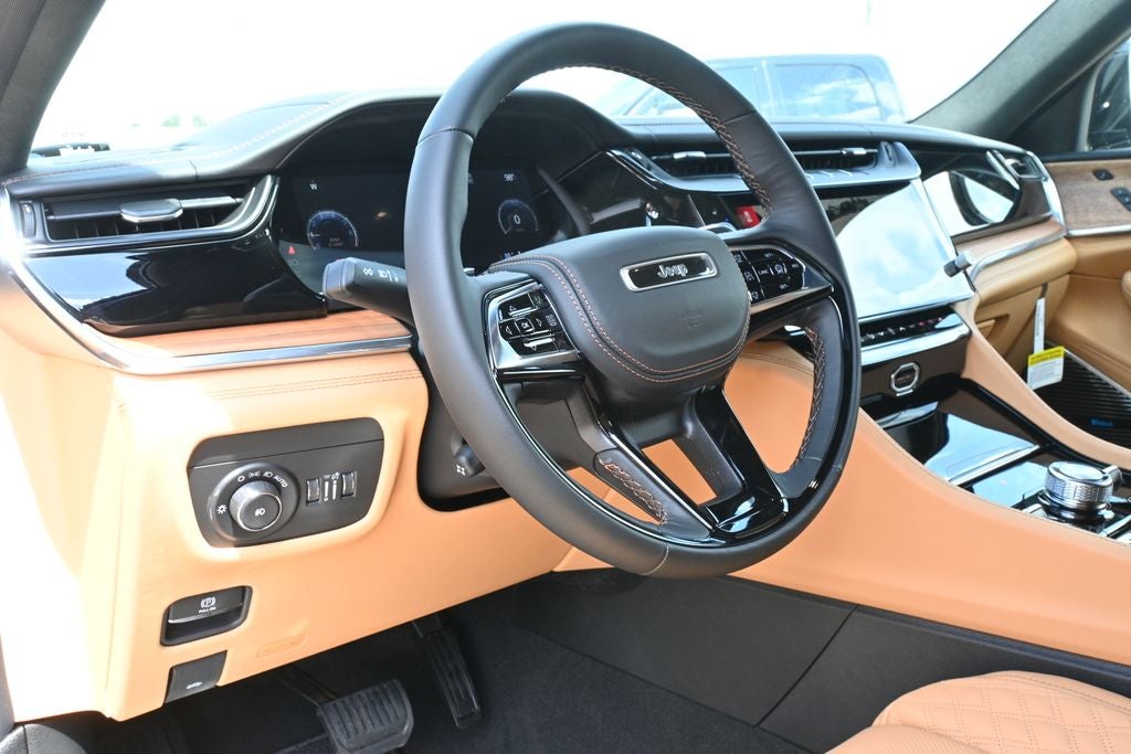 2026 Jeep Grand Cherokee GRAND CHEROKEE SUMMIT 4X4